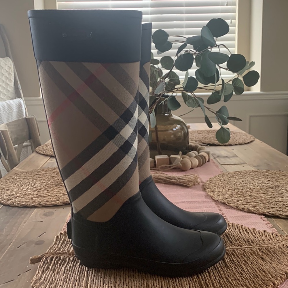 Burberry Clemence Signature Check Rain Boots